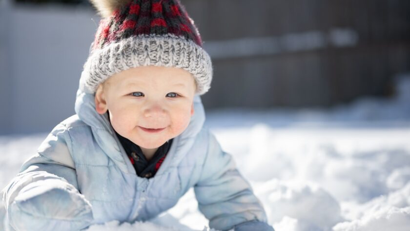 Comment habiller bébé pour les vacances d’hiver ?