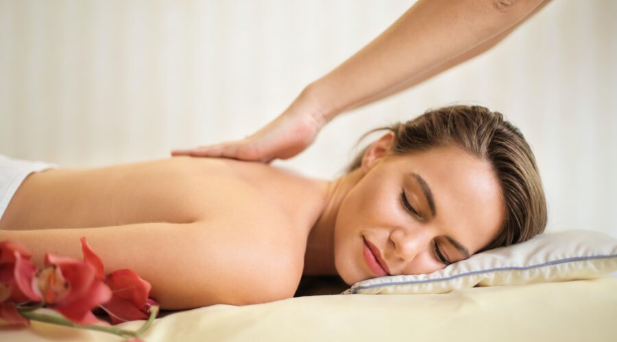 Zoom sur le massage indien et ses bienfaits