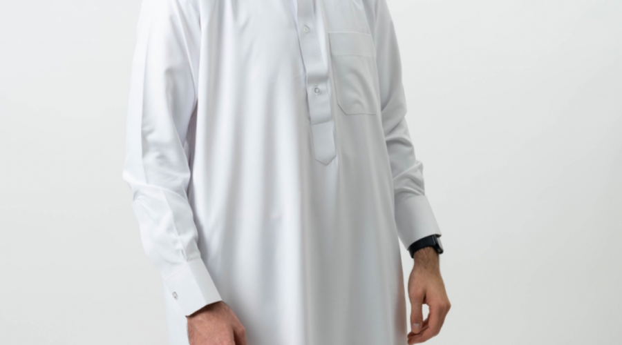 L'intégration du Qamis Blanc dans les Codes Vestimentaires